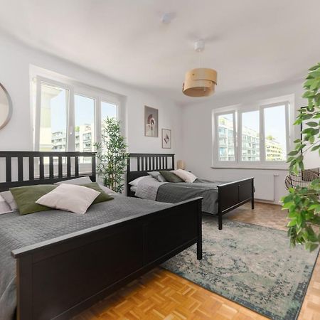 King Bed Home, 3 Bed Rooms, Perfect For Long Term Stay Vienne Extérieur photo